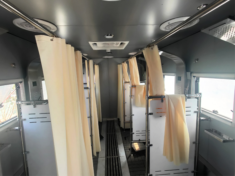 800X600淋浴車內飾.jpg